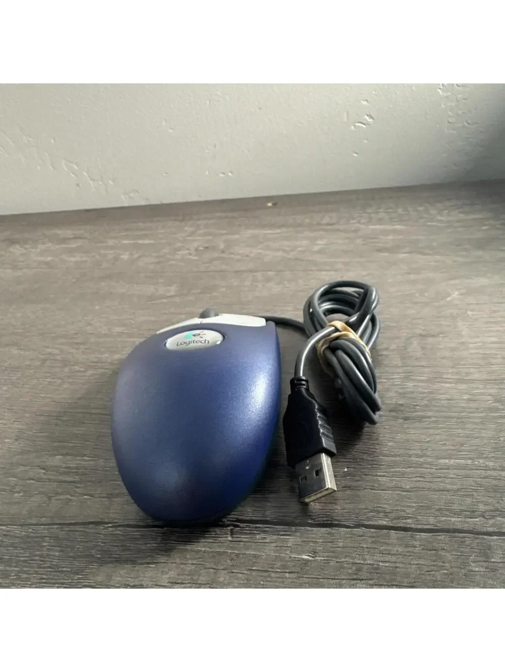 Blue Logitech USB Wired 2x Optical Wheel Mouse Model M-BJ58 Nice Condition